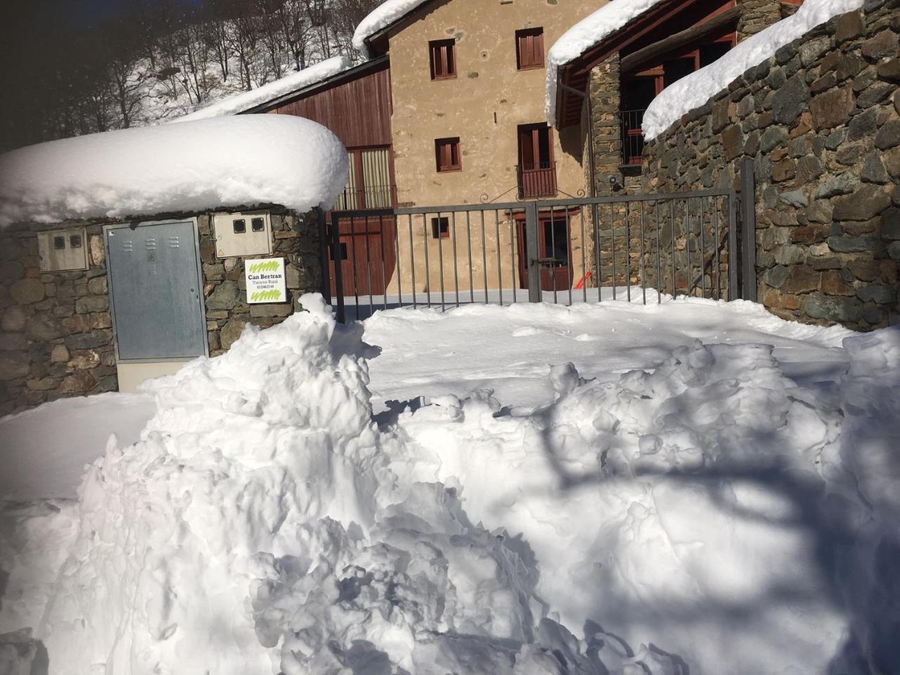 Can Bertran Fornells de la Montaña Exteriör bild